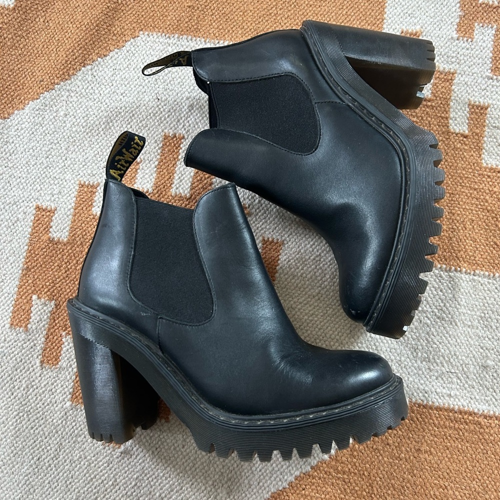 Dr. Marten Black Platform Chelsea Boots